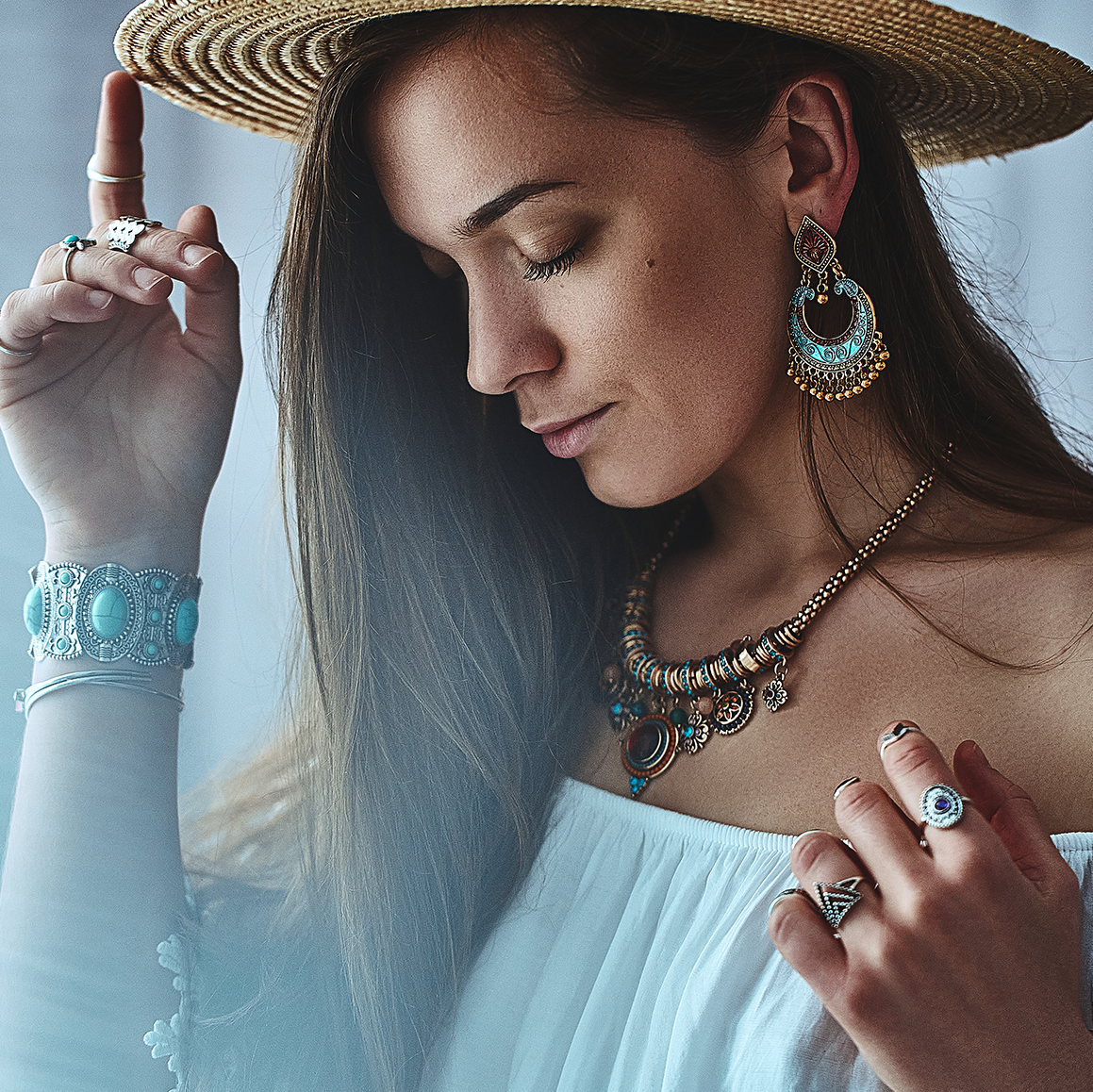 Essential Jewelry Pieces Every Woman Needs